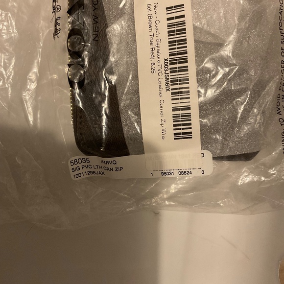 COACH CORNER ZIP WRISTLET - Picture 2 of 2